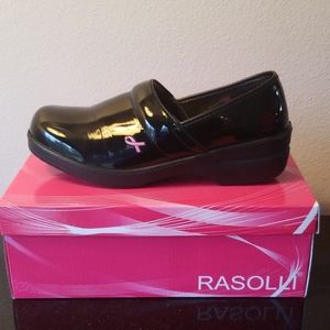 Rasolli Women's Breast Cancer Awareness Clog